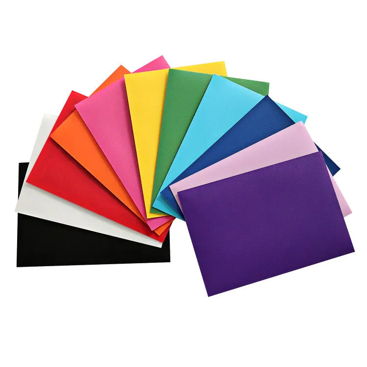Custom GAME PLUS Colored Matte Tamanho 62x89mm Trading Heat Embossing CPP Manga de cartas de jogo